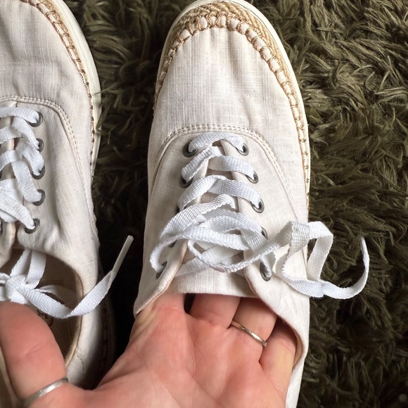 UGG White Canvas Sneakers Women's size 8 - Picture 4 of 10